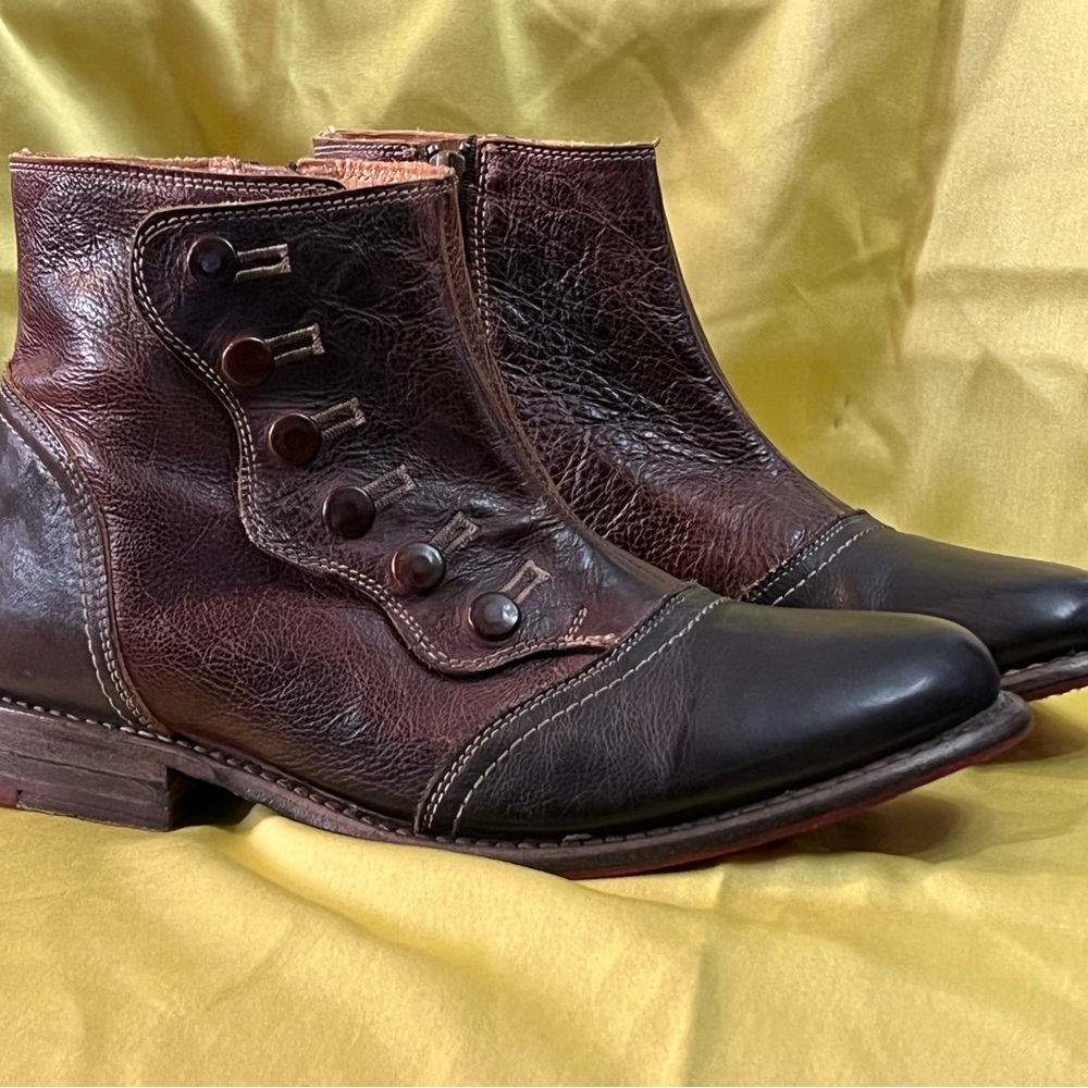 Oak Tree Farms by Bed Stu Josephine: Brown Ankle Boots with Button-Up Design